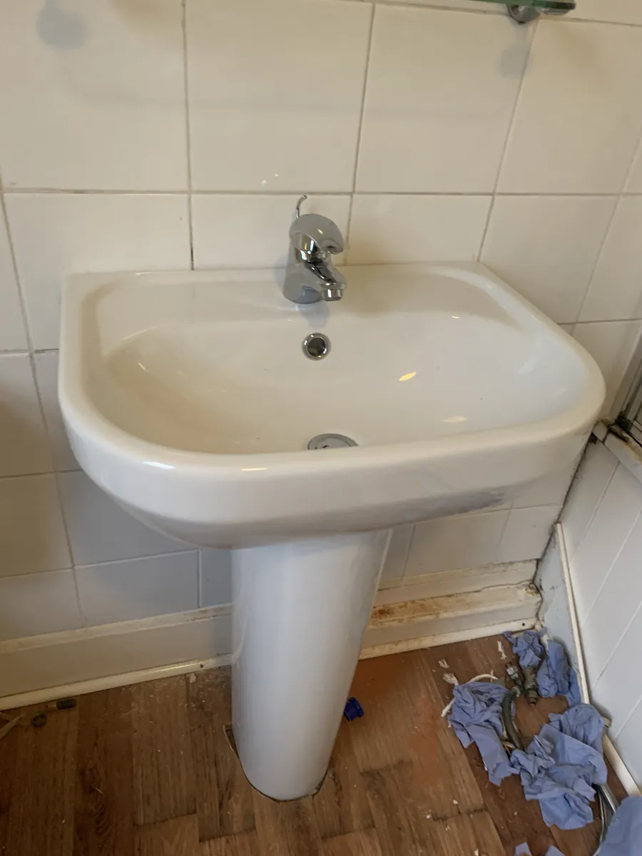 Pedestal basin with a new tap in Exeter